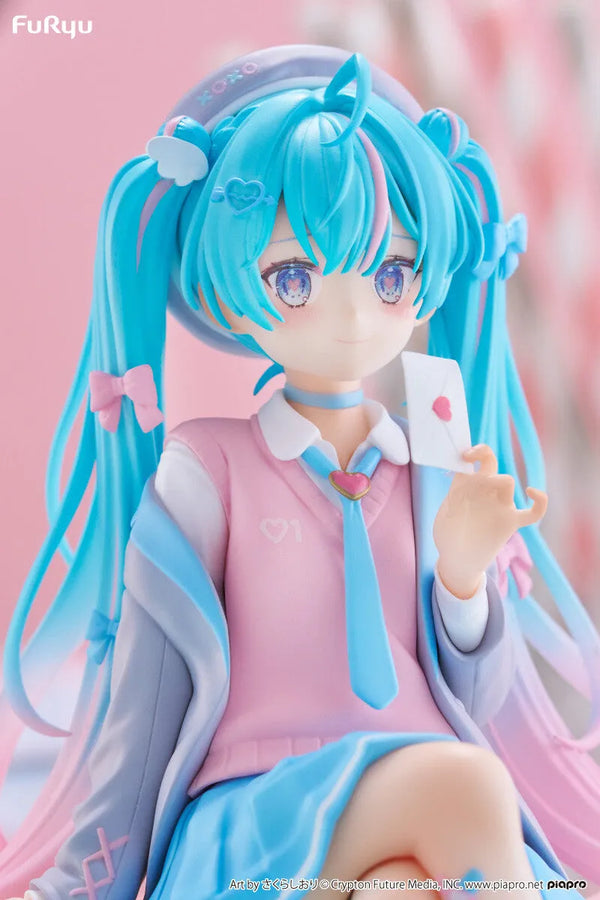 Piapro Characters - Hatsune Miku - Noodle Stopper Figure - Koisuru Blazer (FuRyu)ㅤ – FuRyu – ActionFigureBrasil
