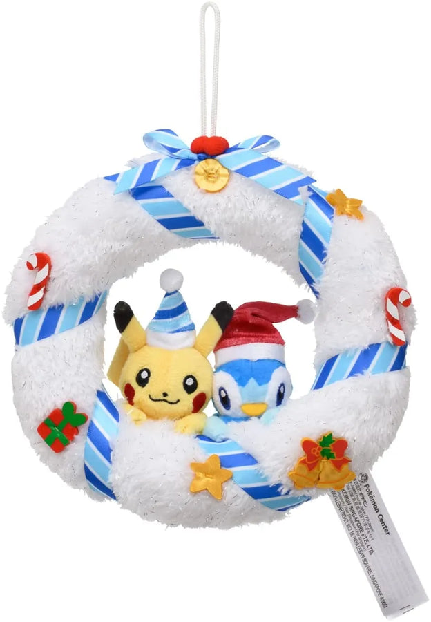Pokémon - Pikachu - Pochama - Plush Mascot - Pokémon Christmas in the Sea - Wreath (Pokémon Center)ㅤ – Pokémon Center – ActionFigureBrasil