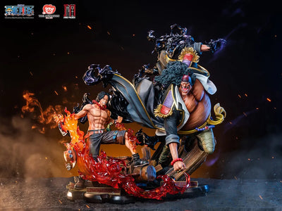 Portgas D. Ace VS Marshall D. Teach – Jimei Palace – ActionFigure Brasil — ângulo diferente