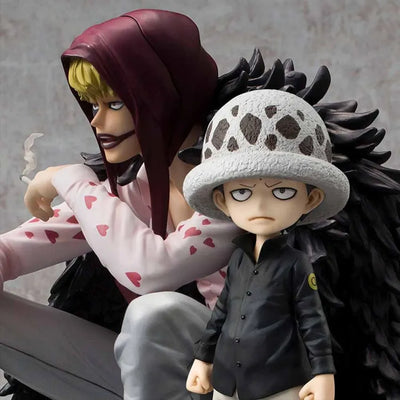 Portrait of Pirates Corazon & Law – MegaHouse – ActionFigure Brasil — ângulo diferente
