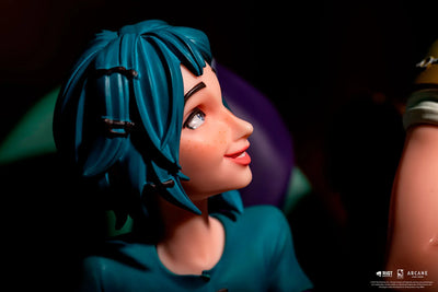 Powder & Vi - LIMITED EDITION: 2500 – PureArts – ActionFigure Brasil — com base expositora