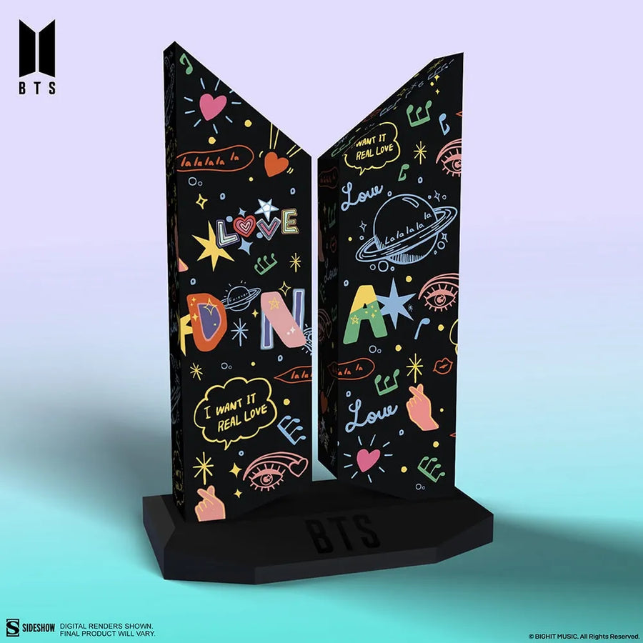 Premium BTS Logo: DNA Edition - LIMITED EDITION (DNA Edition) – Sideshow Collectibles – ActionFigure Brasil