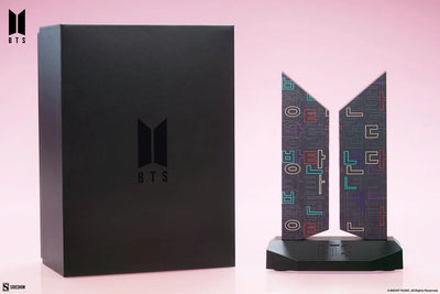 Premium BTS Logo: Hangeul Edition - LIMITED EDITION (Hangeul Edition) – Sideshow Collectibles – ActionFigure Brasil — acessórios