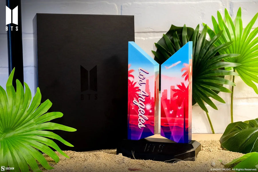 Premium BTS Logo: Los Angeles Edition - LIMITED EDITION (Los Angeles Edition) – Sideshow Collectibles – ActionFigure Brasil