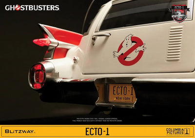 Premium Ultimate Masterpiece Ghostbusters 1984 1/6 Vehicle ECTO-1(Provisional Pre-order)ㅤ – Blitzway – ActionFigureBrasil — com base expositora