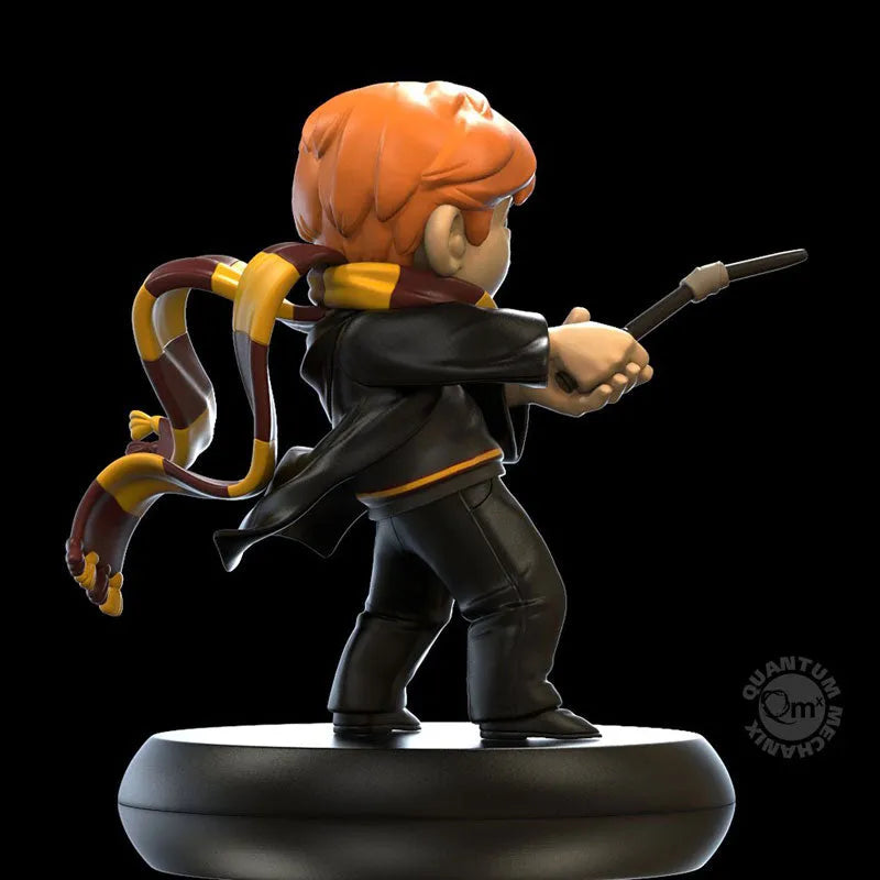 Q-FiG / Harry Potter: Ron Weasley PVC Figure First Spell verㅤ – Quantum Mechanix – ActionFigureBrasil