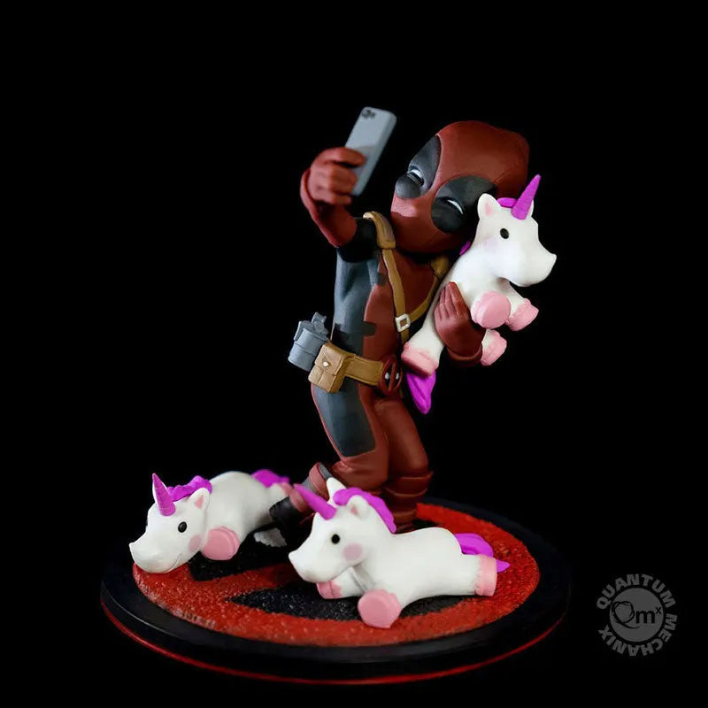 Q Pop - Marvel Comics: Deadpool PVC Figure Selfie verㅤ – Puella Magi Madoka Magica – ActionFigureBrasil