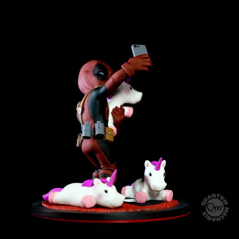 Q Pop - Marvel Comics: Deadpool PVC Figure Selfie verㅤ – Puella Magi Madoka Magica – ActionFigureBrasil