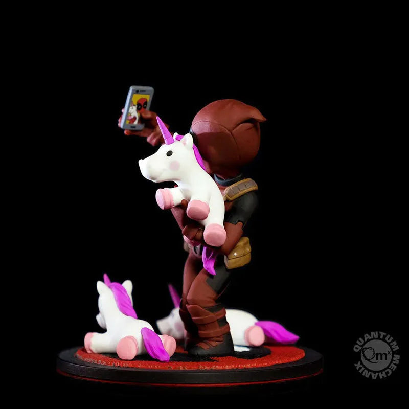 Q Pop - Marvel Comics: Deadpool PVC Figure Selfie verㅤ – Puella Magi Madoka Magica – ActionFigureBrasil