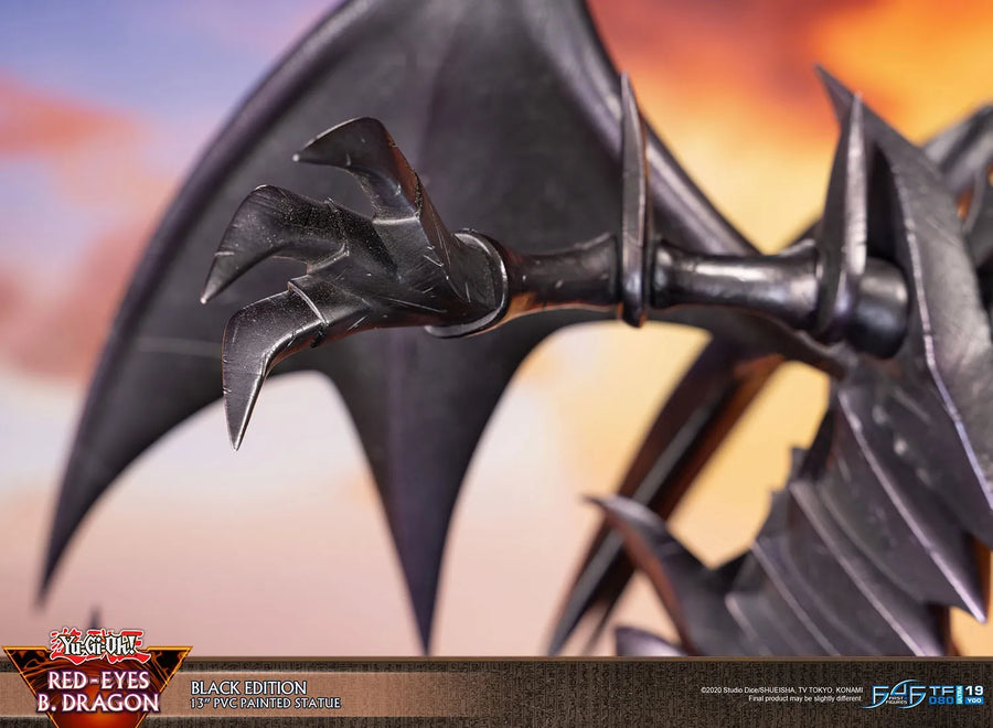 Red Eyes B. Dragon (Black Edition) – First 4 Figures – ActionFigure Brasil