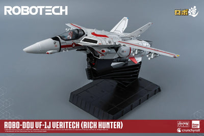 ROBO-DOU VF-1J Veritech (Rick Hunter) – Threezero – ActionFigure Brasil — ambientada