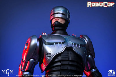 RoboCop (Premium Version) - LIMITED EDITION: 399 (Premium Edition) – Infinity Studio – ActionFigure Brasil — com base expositora