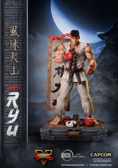 Ryu - LIMITED EDITION: 150 – DarkSide Collectibles Studio – ActionFigure Brasil — com base expositora