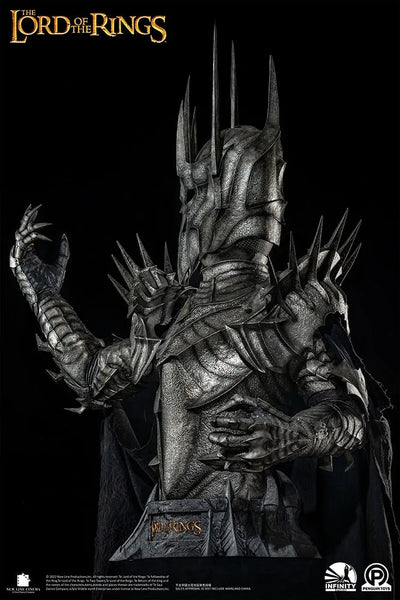 Sauron - LIMITED EDITION: 99 – Infinity Studio X Penguin Toys – ActionFigure Brasil — com base expositora