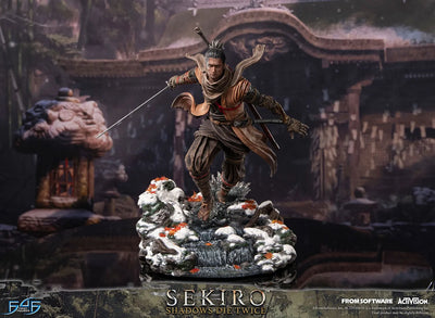 Sekiro - LIMITED EDITION – First 4 Figures – ActionFigure Brasil — com base expositora