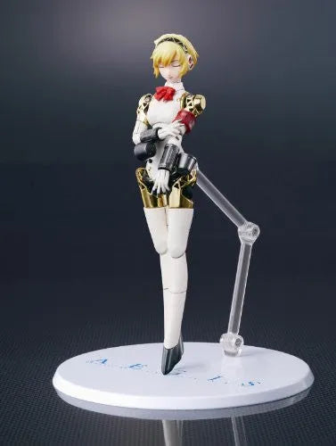 Shin Megami Tensei: Persona 3 - Aegis - Chogokin (Bandai)ㅤ – Bandai – ActionFigureBrasil — ângulo diferente