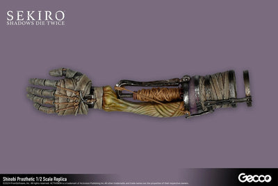 Shinobi Prosthetic – Gecco Co. – ActionFigure Brasil — com base expositora