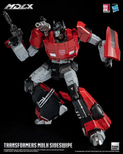 Sideswipe MDLX – Threezero – ActionFigure Brasil — ângulo diferente