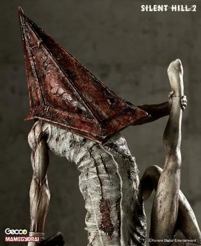 Silent Hill 2 - Red Pyramid Thing - Mannequin - 1/6 - Mannequin ver. (Mamegyorai, Gecco)ㅤ – Gecco – ActionFigureBrasil — com base expositora