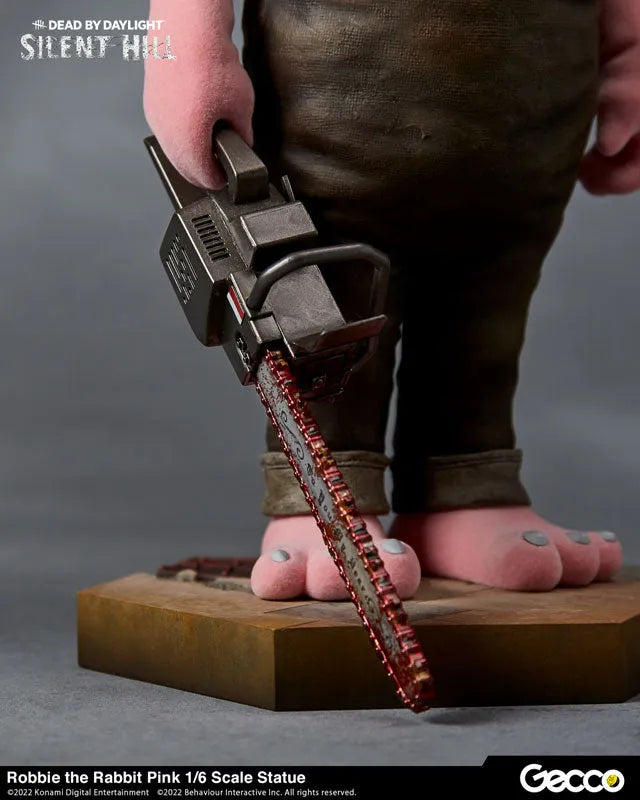 SILENT HILL x Dead by Daylight / Robbie the Rabbit Pink 1/6 Scale Statueㅤ – Gecco – ActionFigureBrasil