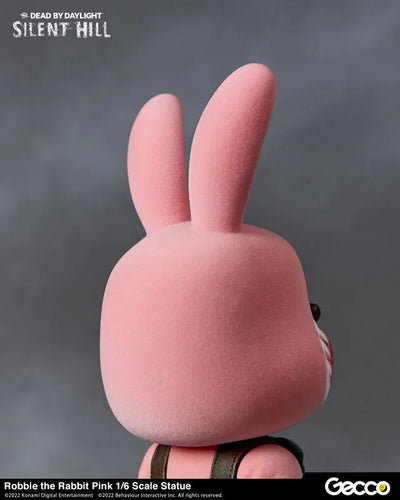 SILENT HILL x Dead by Daylight / Robbie the Rabbit Pink 1/6 Scale Statueㅤ – Gecco – ActionFigureBrasil — close