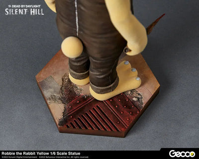 SILENT HILL x Dead by Daylight / Robbie the Rabbit Yellow 1/6 Scale Statueㅤ – Gecco – ActionFigureBrasil — close