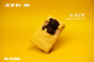 Small Pug Sleeping in the Bed Dㅤ – JXK Studio – ActionFigureBrasil — ângulo diferente