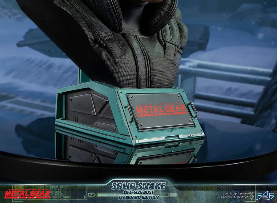 Solid Snake - LIMITED EDITION: 450 – First 4 Figures – ActionFigure Brasil