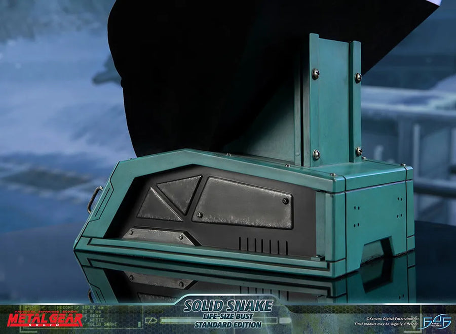 Solid Snake - LIMITED EDITION: 450 – First 4 Figures – ActionFigure Brasil