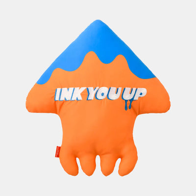 Splatoon - INK YOU UP Squid Cushion - Orange Ver. - Nintendo Tokyo Exclusive (Nintendo Store)ㅤ – Nintendo – ActionFigureBrasil — ângulo diferente