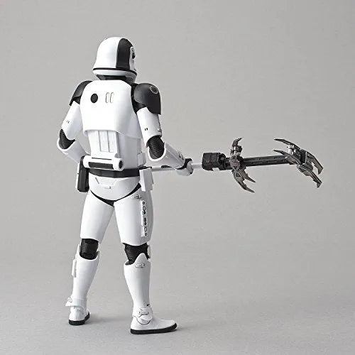 Star Wars: The Last Jedi - First Order Stormtrooper - First Order Executioner - Characters & Creatures - Star Wars Plastic Model - 1/12 (Bandai)ㅤ – Bandai – ActionFigureBrasil