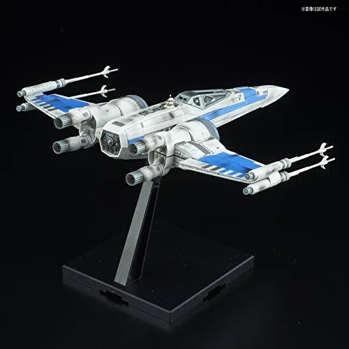 Star Wars: The Last Jedi - Spacecrafts & Vehicles - Star Wars Plastic Model - Blue Squadron Resistance X-wing Fighter - 1/72 (Bandai)ㅤ – Bandai – ActionFigureBrasil