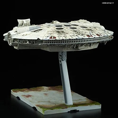 Star Wars: The Last Jedi - Spacecrafts & Vehicles - Star Wars Plastic Model - Millennium Falcon - 1/144 (Bandai)ㅤ – Bandai – ActionFigureBrasil