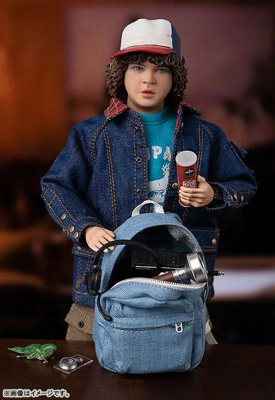 Stranger Things - Dustin Henderson - 1/6 - 2024 Re-release (ThreeZero)ㅤ – ThreeZero – ActionFigureBrasil