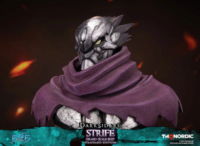 Strife – First 4 Figures – ActionFigure Brasil — com base expositora