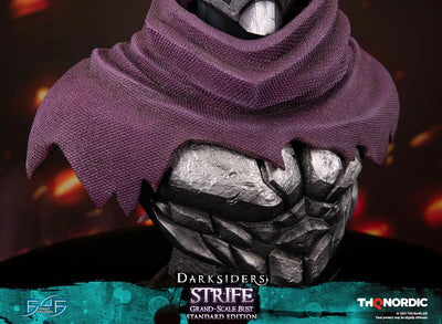 Strife – First 4 Figures – ActionFigure Brasil — embalagem