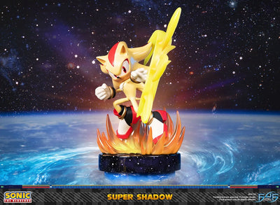 Super Shadow – First 4 Figures – ActionFigure Brasil — com base expositora