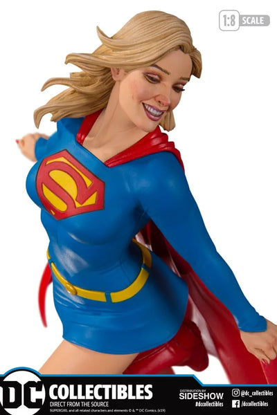 Supergirl - LIMITED EDITION: 5000 – DC Direct – ActionFigure Brasil — close