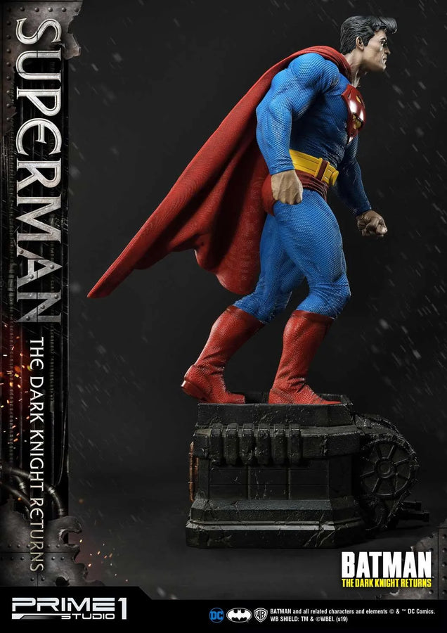 Superman (Deluxe Version) Batman:The Dark Knight Returns (Comics) – Prime1Studio – ActionFigure Brasil