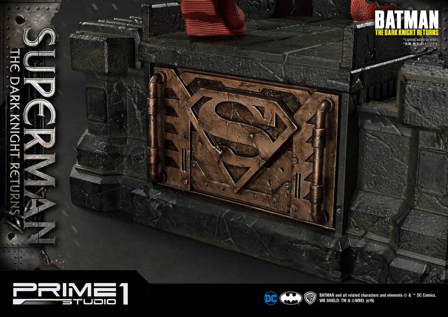 Superman (Deluxe Version) Batman:The Dark Knight Returns (Comics) – Prime1Studio – ActionFigure Brasil
