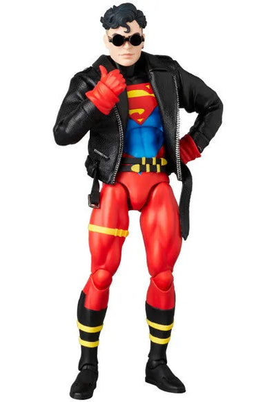 Superman - Superboy - Mafex No.232 - Return of Superman (Medicom Toy)ㅤ – Medicom Toy – ActionFigureBrasil — ambientada