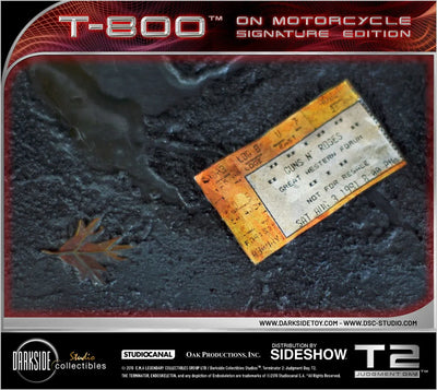 T-800 on Motorcycle - LIMITED EDITION: 250 – DarkSide Collectibles Studio – ActionFigure Brasil — com base expositora