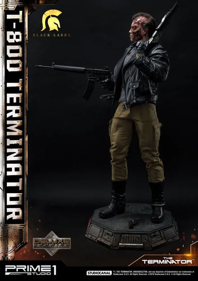 T-800 Terminator (Deluxe Version) - LIMITED EDITION: 200 (Deluxe Version) – Prime 1 Studio – ActionFigure Brasil — iluminação de estúdio