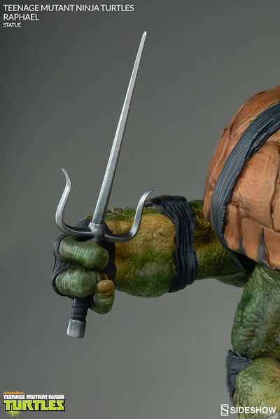 Teenage Mutant Ninja Turtles - Statue Raffaello by Paolo Riveraㅤ – Sideshow Collectibles – ActionFigureBrasil — iluminação de estúdio
