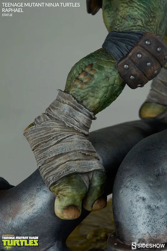 Teenage Mutant Ninja Turtles - Statue Raffaello by Paolo Riveraㅤ – Sideshow Collectibles – ActionFigureBrasil