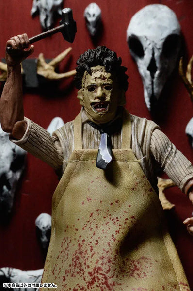 Texas Chainsaw Massacre - 40th Anniversary Ultimate Leatherface 7inch Action Figureㅤ – NECA – ActionFigureBrasil — ângulo diferente