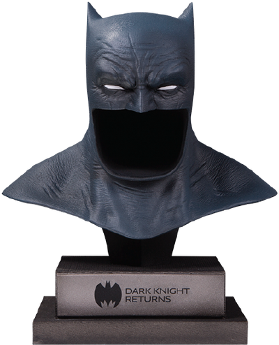 The Dark Knight Returns Batman Cowl - LIMITED EDITION: 5000 – DC Direct – ActionFigure Brasil — detalhe do produto