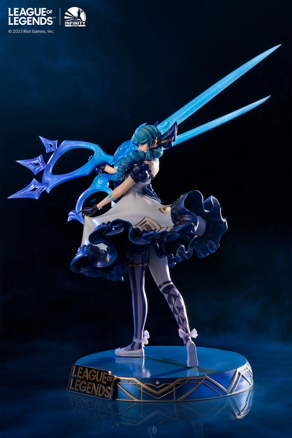 The Hallowed Seamstress Gwen - LIMITED EDITION: 997 – Infinity Studio – ActionFigure Brasil