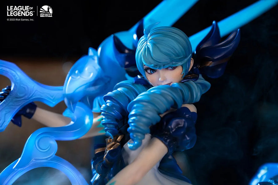The Hallowed Seamstress Gwen - LIMITED EDITION: 997 – Infinity Studio – ActionFigure Brasil