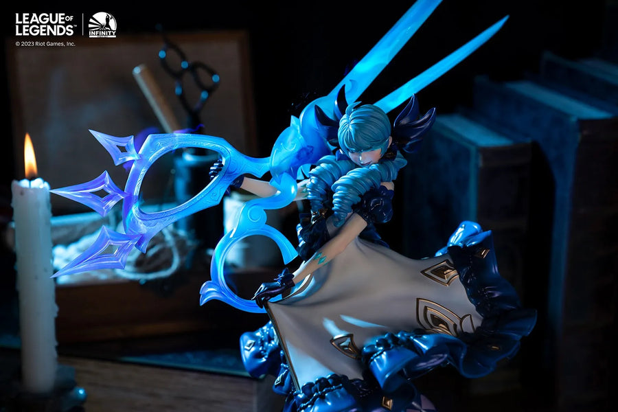 The Hallowed Seamstress Gwen - LIMITED EDITION: 997 – Infinity Studio – ActionFigure Brasil